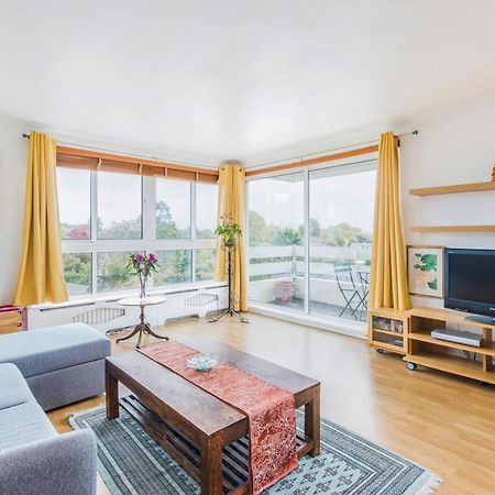Bright 1Bed Putney Apt With Leafy Views Apartman London Kültér fotó